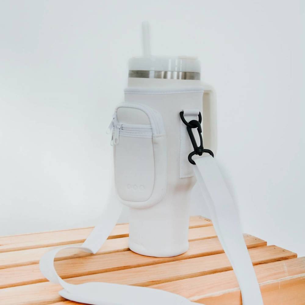 NEW PRETTY SIMPLE women's hydration harness in white
